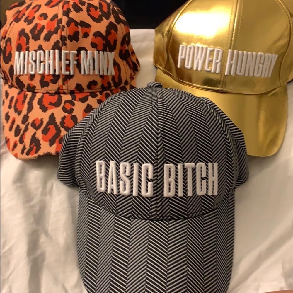 AUTHENTIC MAC GIRLS- MISCHIEF MINX